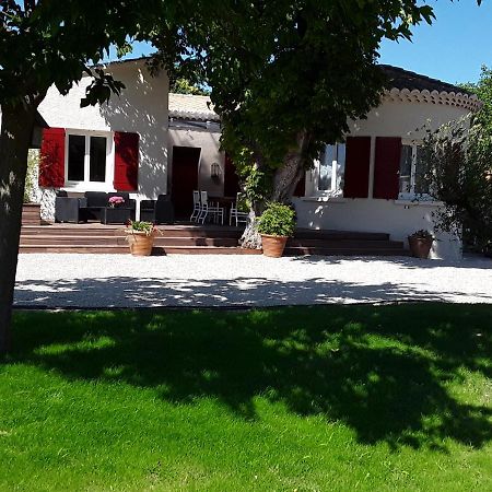 فيلا La Bonbonne En Provence Travaillan المظهر الخارجي الصورة