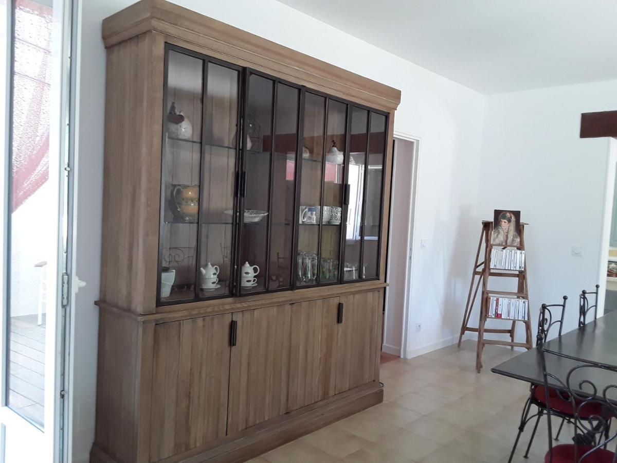 فيلا La Bonbonne En Provence Travaillan المظهر الخارجي الصورة